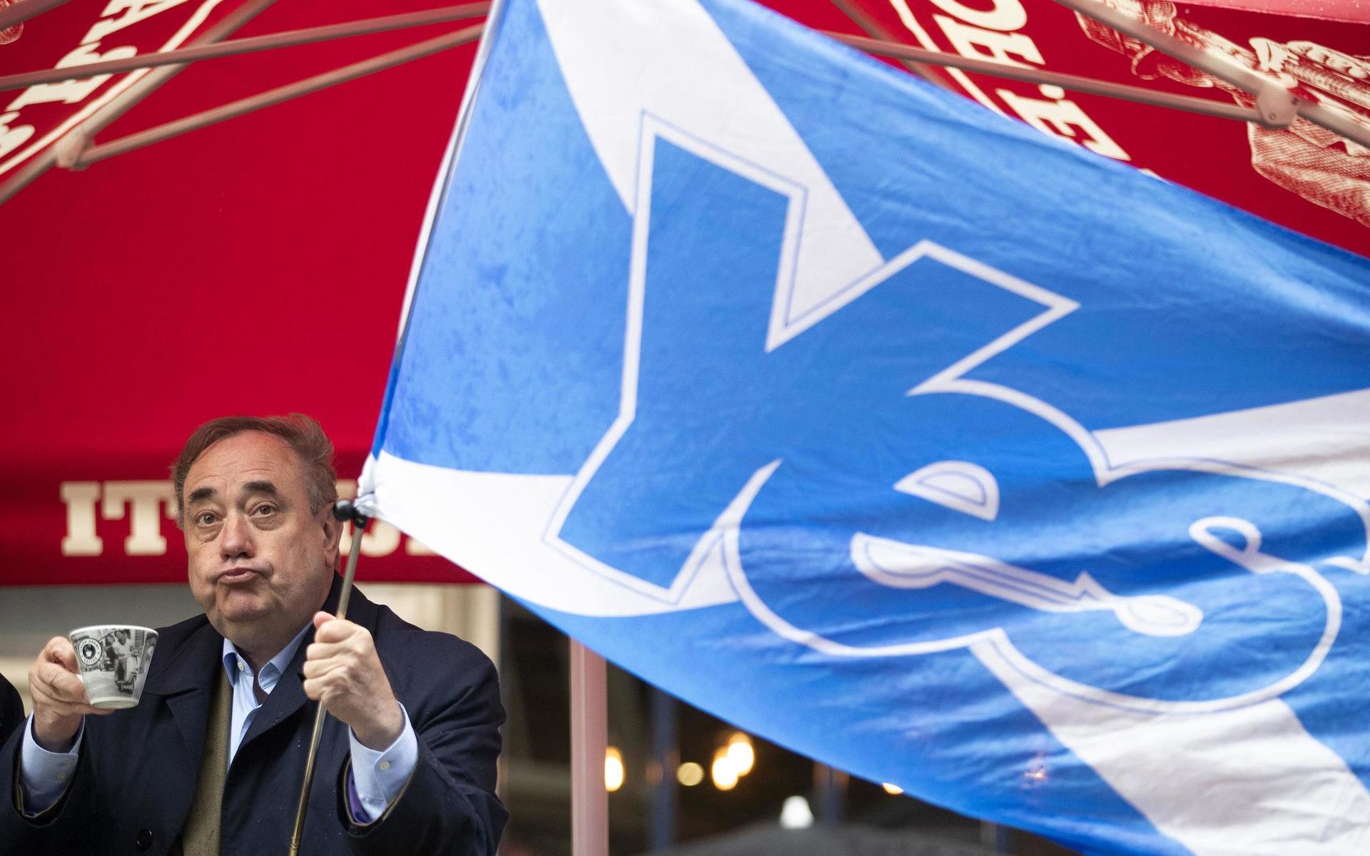 Alba Party leader Alex Salmond during his election campaign trail visit to the Scotsman Lounge in Edinburgh, Scotland, Monday May 3, 2021. Virus lockdown social liberty measures and Scottish independence are among the most divisive questions being debated ahead of upcoming Scottish Parliamentary Election on May 6. (Jane Barlow/PA via AP) WRC812