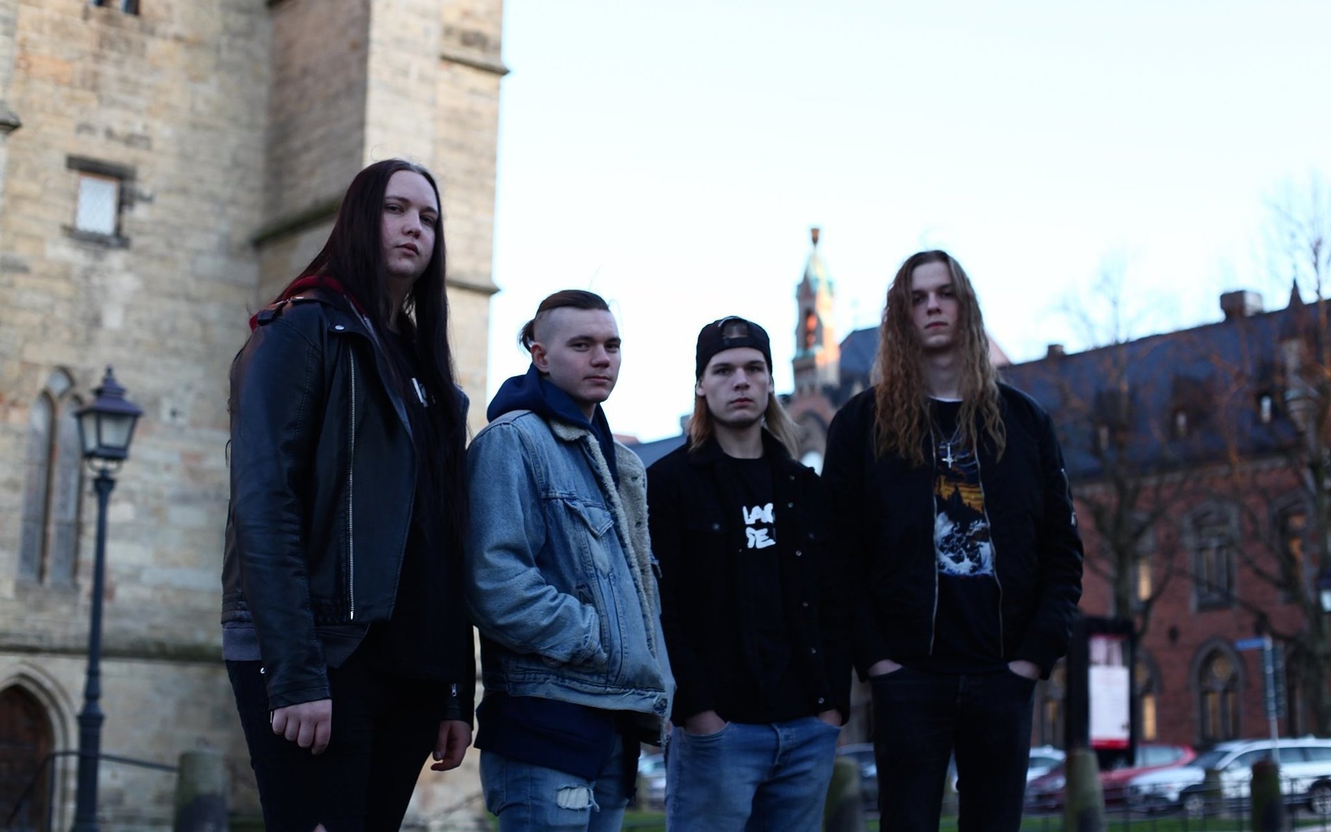 Black House Hill är först ut på Kontoret när Bohusläningen sänder live på fredag 19.00. Bandet består av Alex Gadde, Erik Pelz, Nils Leufvenius och William Martinsson.